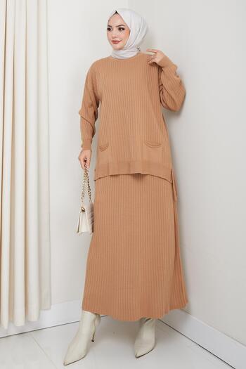 BisuModa Vertical Striped Knitwear Tunic Skirt Set with Pockets