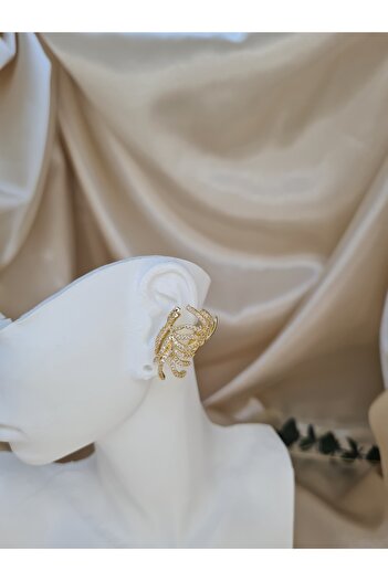 ZEYM COLLECTION Gold Color Zircon Stone Leaf Shape Ear Cuff - Sparkling Stylish Ear Clip, Suitable for Non-Pierced Ears
