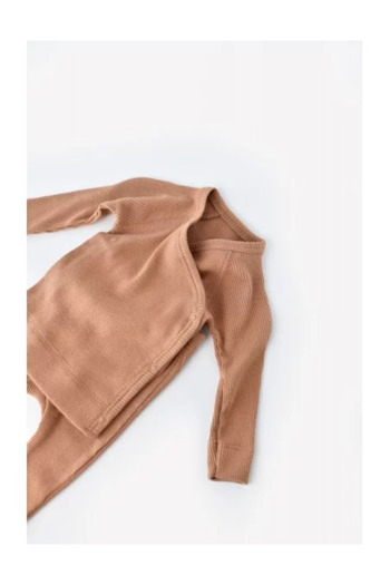 BabyCosy Set of 4 pieces: blouse, pants, hat, and gloves made from cotton and modal - Brown,