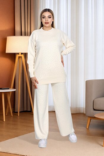Sena Women's Knitwear Set with Stone Detail on the Front