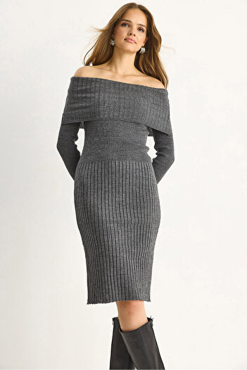 Bianco Lucci Women's Ribbed Madonna Collar Knitwear Dress 20247574