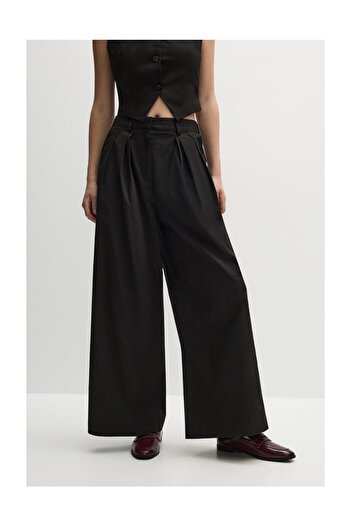 LEFTIES Woman Wide-Leg Pleated Pants