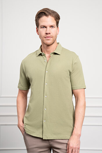Morven Men's Green Trend Apache Collar Dynamic Fit Short Sleeve Shirt