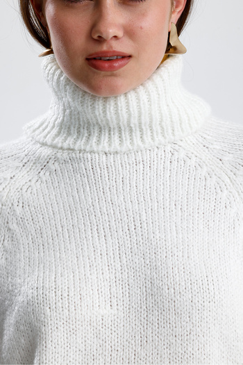 Figo Pulover din tricot cu mâneci raglan cu gât roscat