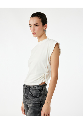 Koton Regular Fit Crew Neck Cotton Sleeveless T-Shirt