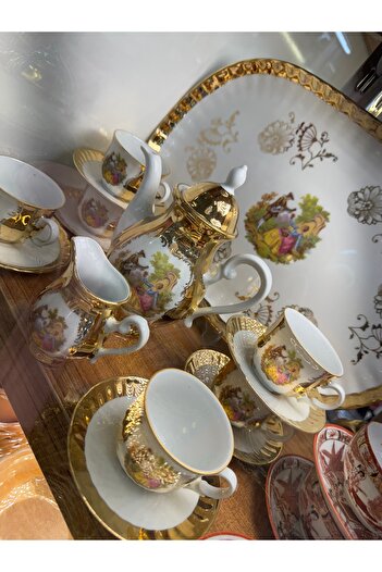 hediye Esterhomedecor 6-Person 16-Piece Fragonard Pattern Porcelain Coffee Cup Set with Tray in Display Case