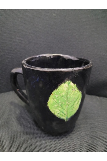 esdekor Black Ceramic Mug with Natural Leaf Figure - Handcrafted and Glossy Glazed Finish
