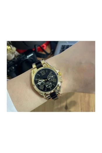 LOOQ Stylish Colorful Women's Wristwatch with Roman Numerals