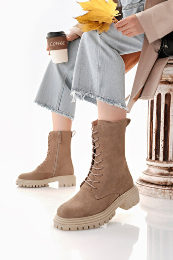 NOSEY SHOES ΜΟΝΤΕΛΟ STELLA ΓΝΗΣΙΟ ΔΕΡΜΑ ΜΠΕΖ ΜΠΟΤΕΣ ΜΕ ΚΟΡΔΟΝΙΑ ΚΑΙ ΠΛΑΙΝΟ ΦΕΡΜΟΥΑΡ ΜΕ ΠΛΑΤΕΙΑ ΣΟΛΑ ΓΥΝΑΙΚΕΙΑ ΜΠΟΤΕΣ ΚΑΘΗΜΕΡΙΚΕΣ