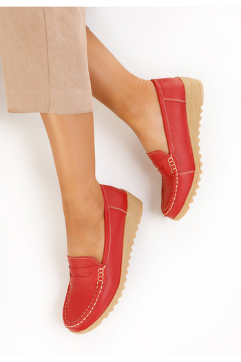 B T Shoes červené kožené mokasíny Valmera V2
