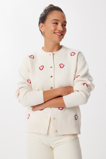 Lovelyİstanbul Heart Embroidered Stylish Buttoned Knitwear Cardigan Lnx0003 Cream