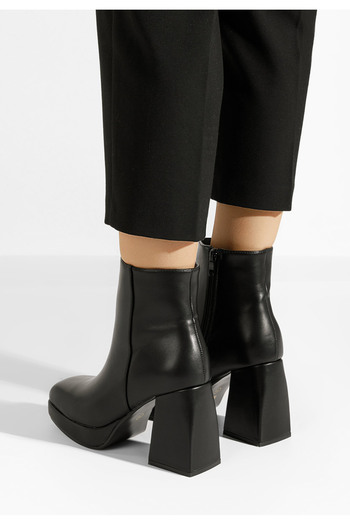 B T Shoes Μποτάκια με χοντρό τακούνι Camilla Μαύρα