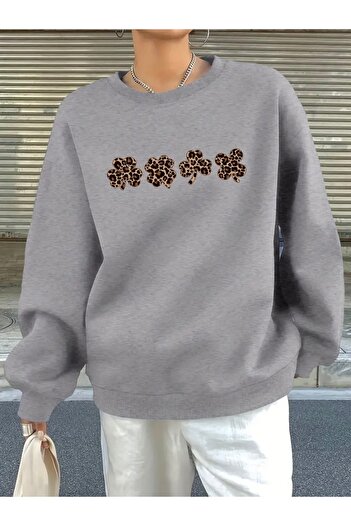 FUFLUNS Oversized Unisex Women/Men Crewneck Sweatshirt with Clover Print