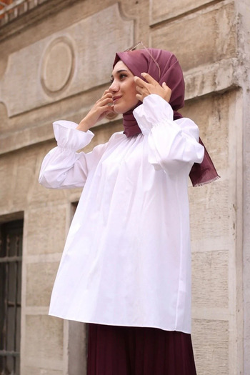 MODA Poplin Shirt with Gathered Sleeves