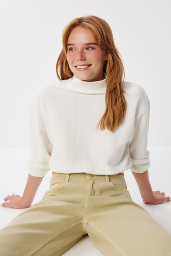 Happiness İstanbul Women's Ecru Elastic Waisted Ribbed Knitted Crop Sweater Mx00265