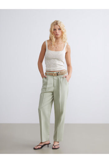 LC Waikiki New Season Carrot Cut Women's Pleated Trousers with Belt - S5Ot60Z8