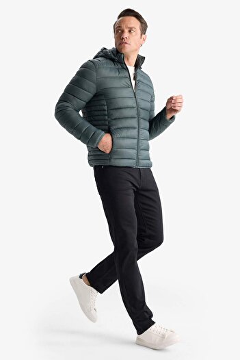 DeFacto Αδιάβροχο ελαφρύ φουσκωτό παλτό Slim Fit με κουκούλα με τσέπη με φερμουάρ Seasonal N4661AZ23AU