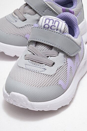 mnpc Girl's Gray Sneakers