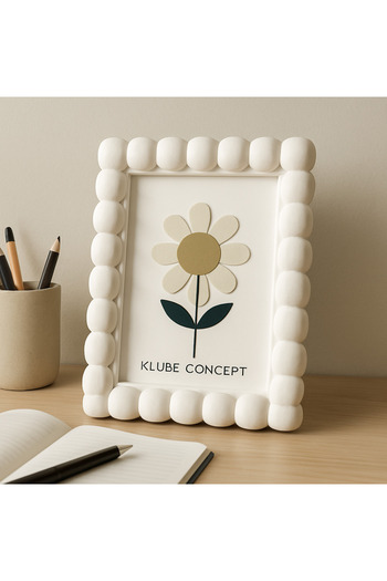 klubeconcept Decorative Photo Frame with Pompom Desktop Standing Can Be Hanged on the Wall 10X15