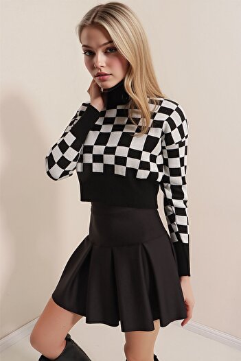 Hiccup Bdart Plaid High Collar Ribbed Short Sweater