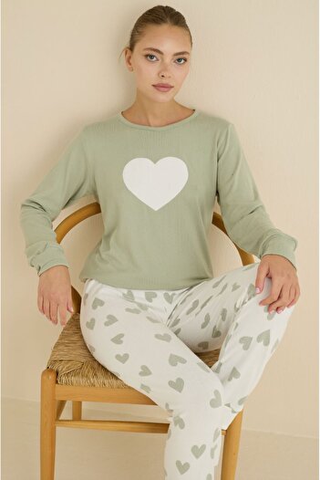 İYİBU Women's Thermal Pajama Set with Heart Pattern – Soft and Comfortable
