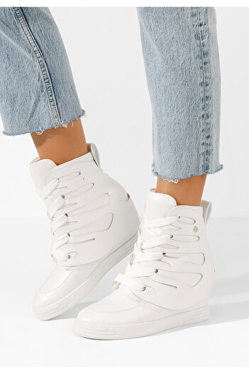 B T Shoes Bílé dámské tenisky na klínku Kaia