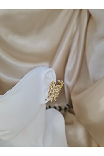 ZEYM COLLECTION Gold Color Zircon Stone Leaf Shape Ear Cuff - Sparkling Stylish Ear Clip, Suitable for Non-Pierced Ears
