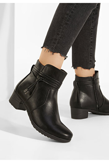 B T Shoes Μποτάκια με τακούνι Μαύρα Caserta