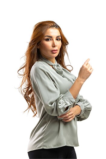 SUGA Kayla's blouse
