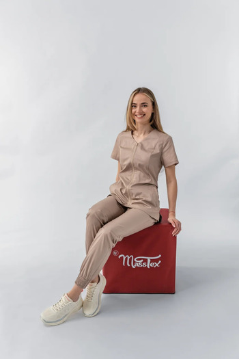 Masstex Bluza Medicală Elena – Croi Feminin, Material Respirabil, Fermoar și Buzunare cu Fermuar