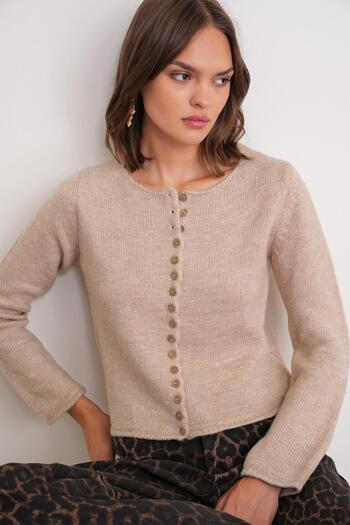 Mixray 6957 Women's Buttoned Crew Neck Knitwear Cardigan Beige