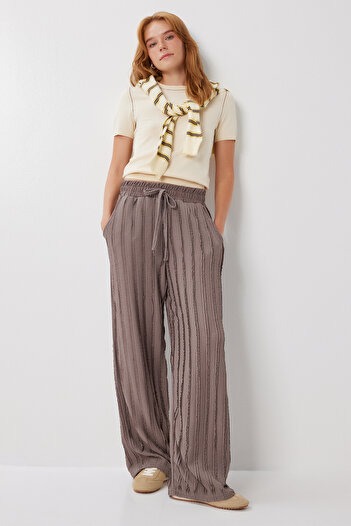 Happiness İstanbul Women's Khaki Textured Pocketed Flexible Knitted Trousers Zv00345