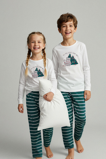 TRENDYOLKIDS Green Soft Textured Printed Regular Knitted Unisex Kids Pajamas Set Tkdaw26Pt00004