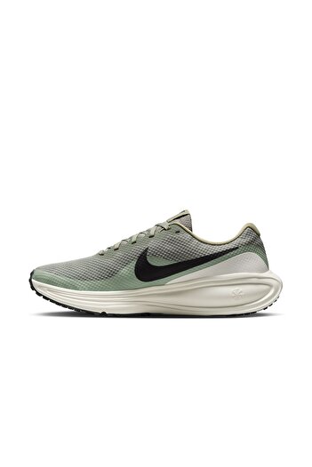 Nike REVOLUTION 8