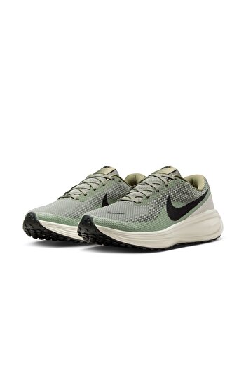 Nike REVOLUTION 8