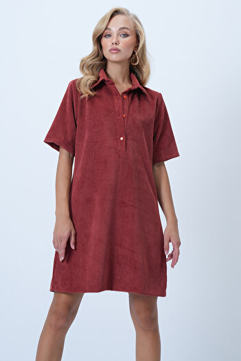 Trend Alaçatı Stili Rochie mini din catifea texturată, cu guler polo, cu jumătate de nasturi, pentru femei ALC-X14536
