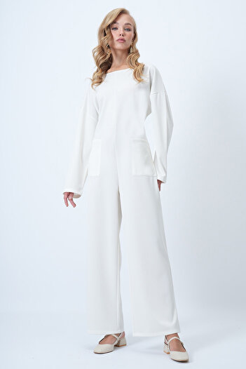Trend Alaçatı Stili Women's Ecru Crew Neck Zippered Back Casual Cut Jumpsuit Alc-X14554