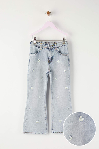 TRENDYOLKIDS Blue 100% Cotton Floral Embroidered/Garment Embroidered Girl's Denim Jeans Tkdaw26Je00011