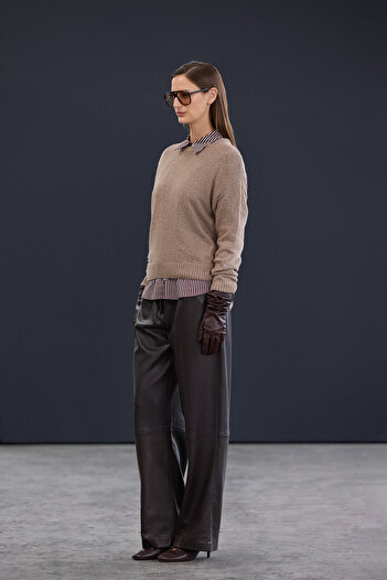 Trendyol Collection Trendyol Studio Brown Cashmere Blended Crew Neck Knitwear Sweater Twoaw26Kz00251
