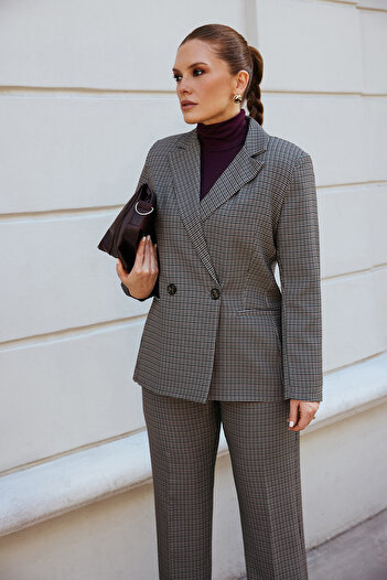 Trendyol Collection Кафяво сако с редовна кройка и шотландски десен TWOAW26BC00016