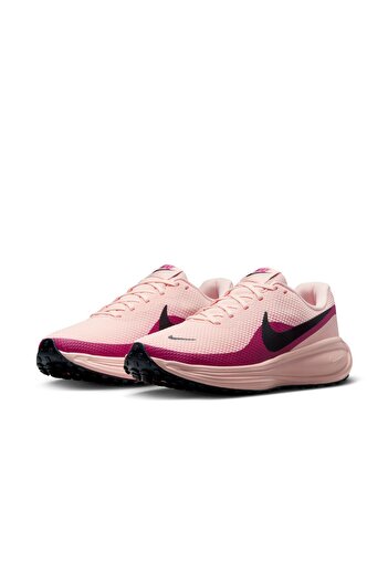 Nike الثورة 8