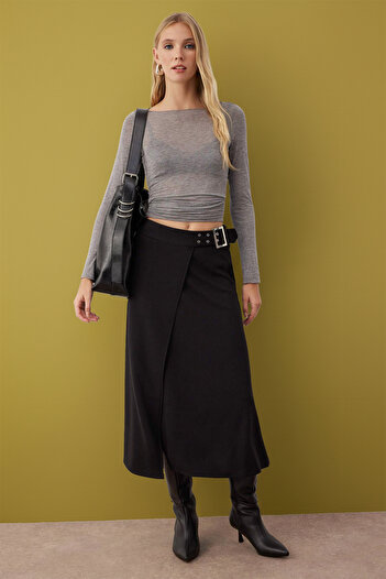 Trendyol Collection Black Belt Detail Skater Stretchy Crepe Knitted Skirt Twoaw26Et00116