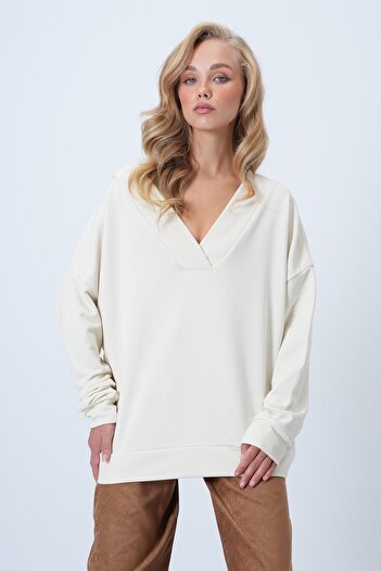 Trend Alaçatı Stili Women's Ecru V-Neck Double-Breasted Oversized Sweatshirt Alc-X14555