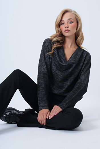Trend Alaçatı Stili Anthrazitfarbene gestrickte Bluse mit Dekolleté-Ausschnitt und weitem Schnitt für Damen ALC-X13126