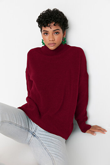 Trendyol Collection Burgundy Wide Fit Soft Textured Stand Collar Knitwear Sweater Twoaw23Kz00469