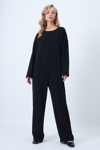 Trend Alaçatı Stili Women's Black Crew Neck Zippered Back Relaxed Fit Jumpsuit Alc-X14554