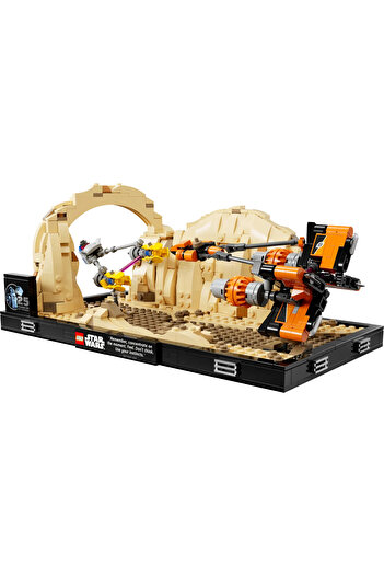 LEGO ®   Star Wars ™   Mos Espapod Race Diorama 75380 - 18+ Creative Model Building Kit (718Pieces)