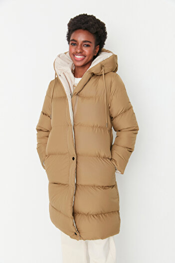 Trendyol Collection Hnědá Regular Fit oboustranná vodoodpudivá nafukovací bunda TWOAW26MO00089