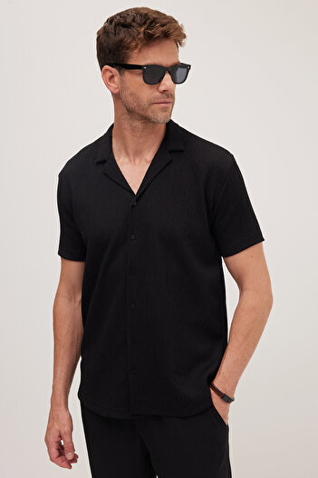 Tudors Men's Standard Fit Short Sleeve Tie-Waist Lapel Collar Black Shirt Jogger Set