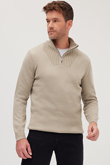 Tudors Men's Slim Fit Slim Fit Dobby Zippered Green Stand Collar Sweater